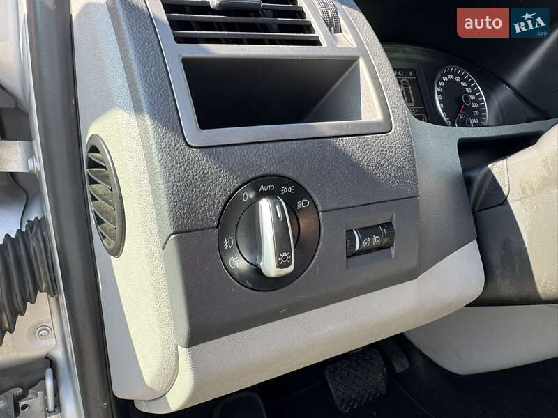 Volkswagen Transporter 2012