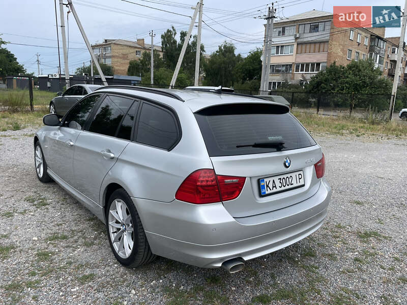 BMW 3 Series 2011