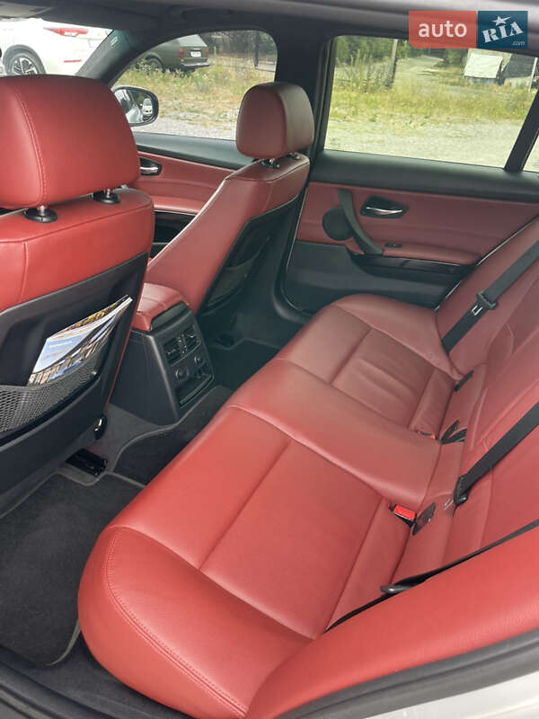 BMW 3 Series 2011