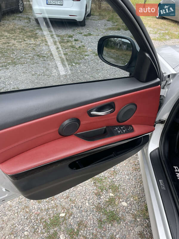 BMW 3 Series 2011