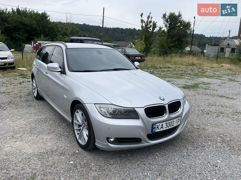 BMW 3 Series 2011