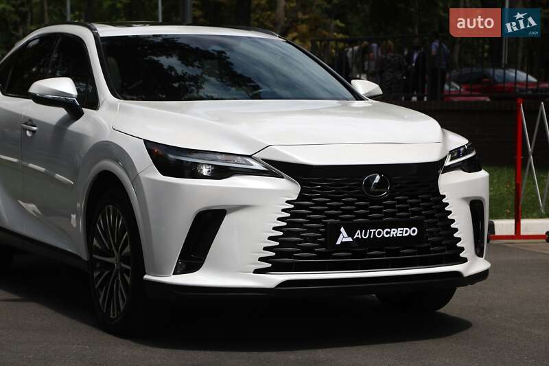 Lexus-19