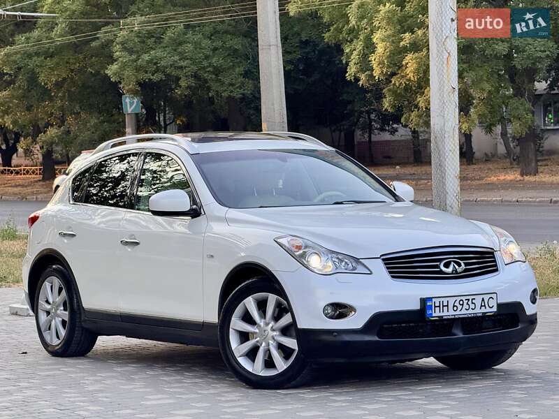 Infiniti-24