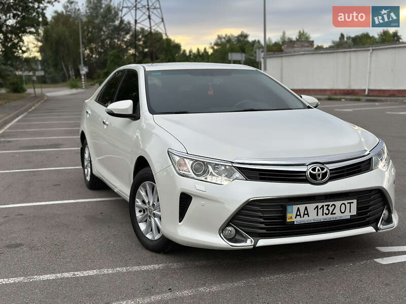 Toyota Camry 2015