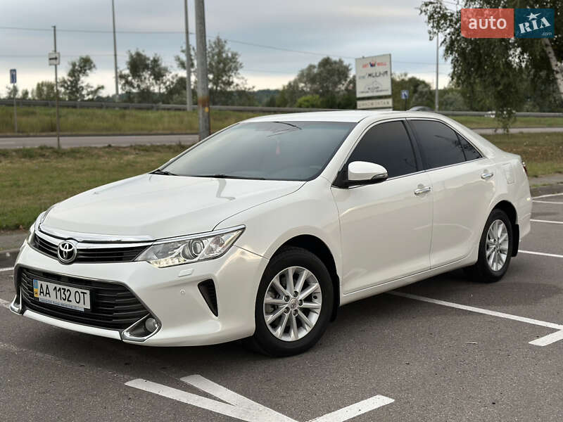 Toyota Camry 2015