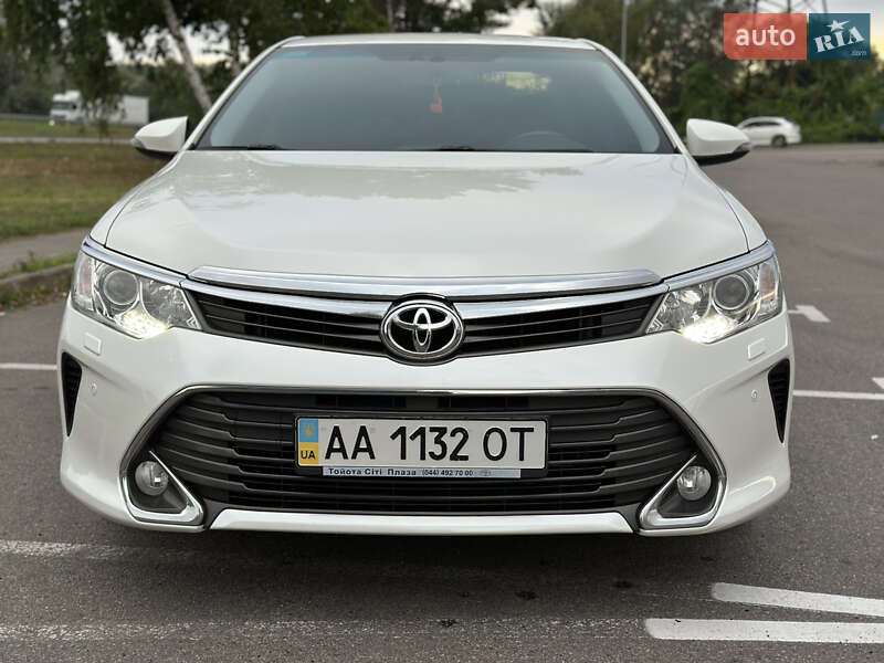 Toyota Camry 2015