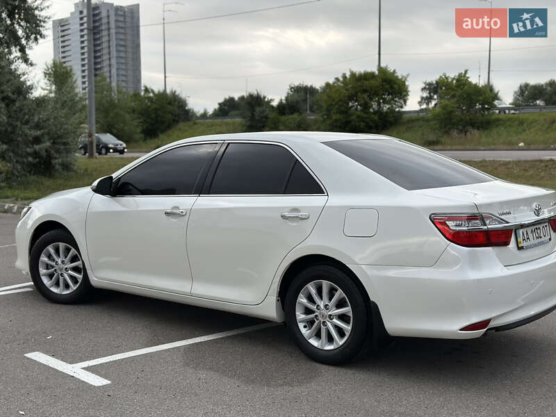 Toyota Camry 2015