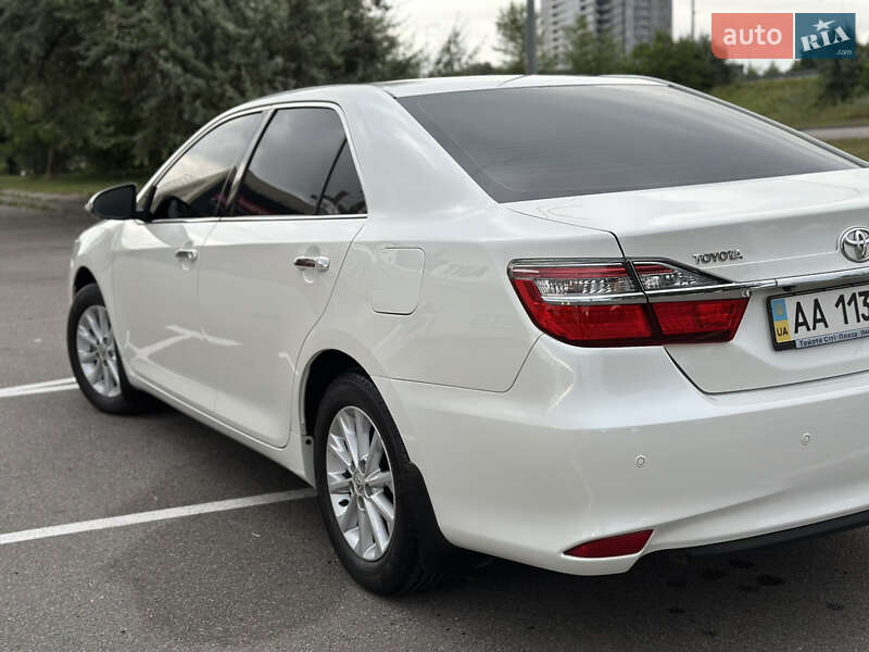 Toyota Camry 2015