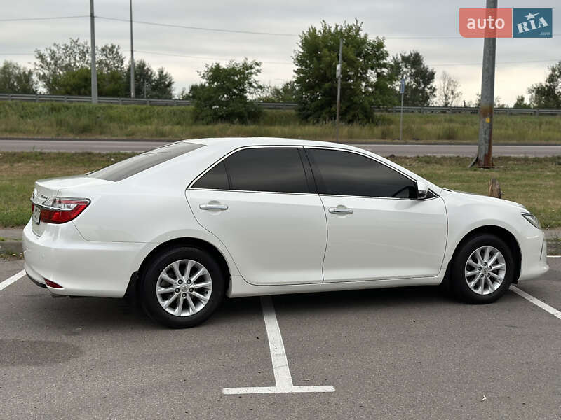 Toyota Camry 2015