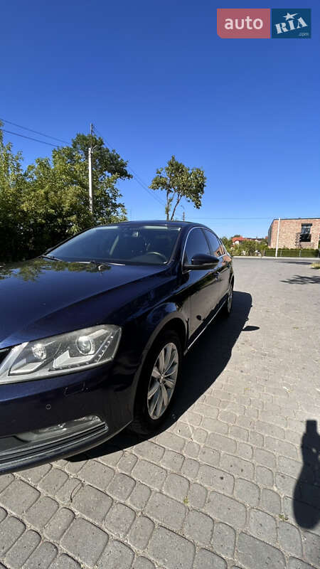 Volkswagen Passat 2011