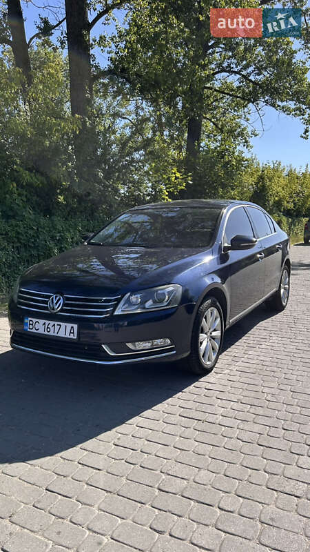 Volkswagen Passat 2011