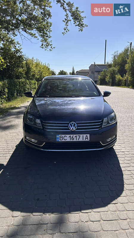 Volkswagen Passat 2011