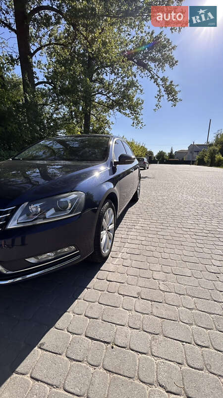 Volkswagen Passat 2011