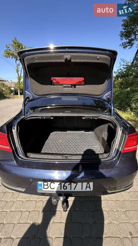 Volkswagen Passat 2011