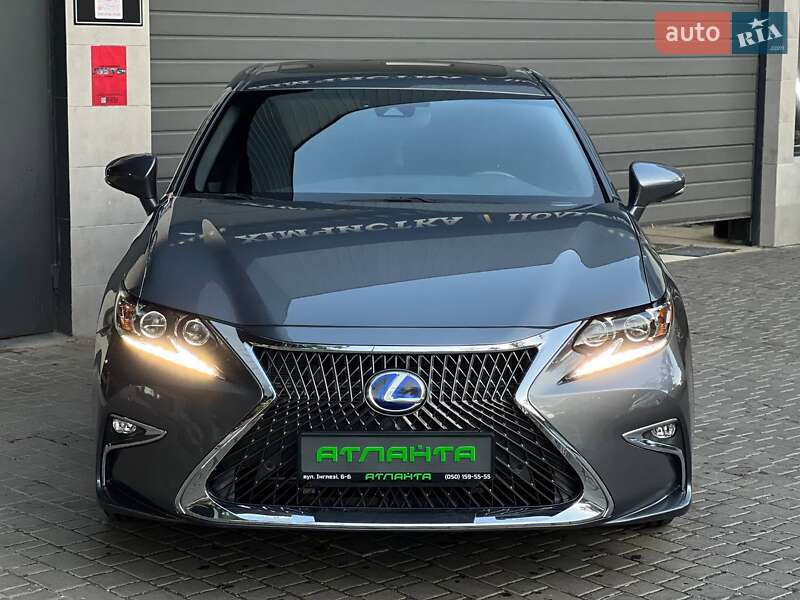 Lexus-1