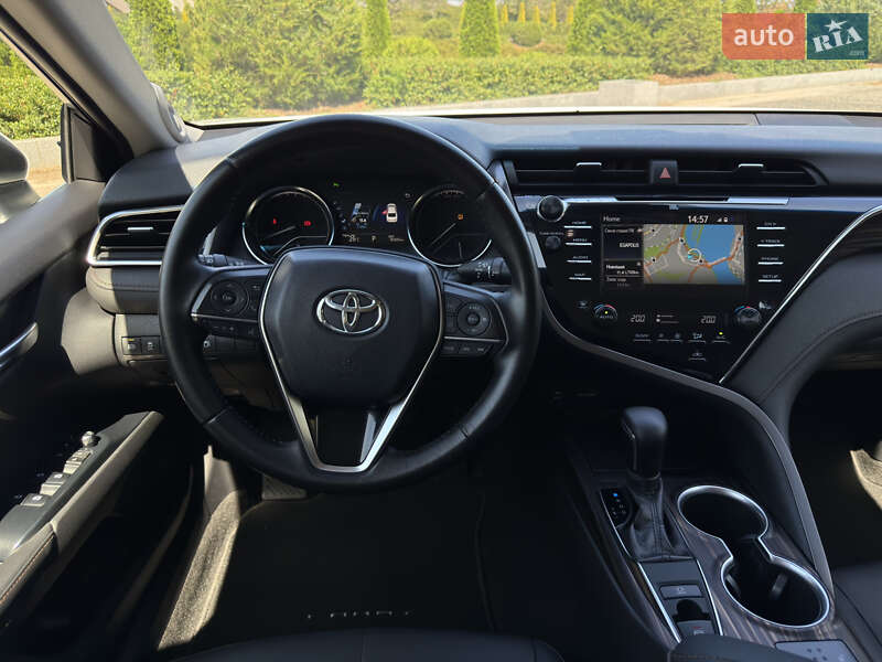 Toyota Camry 2017