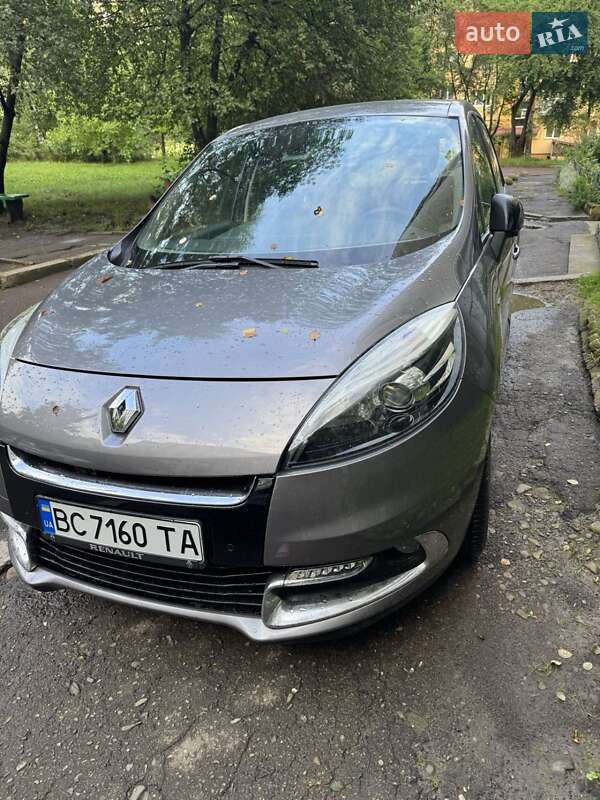 Renault Scenic 2012