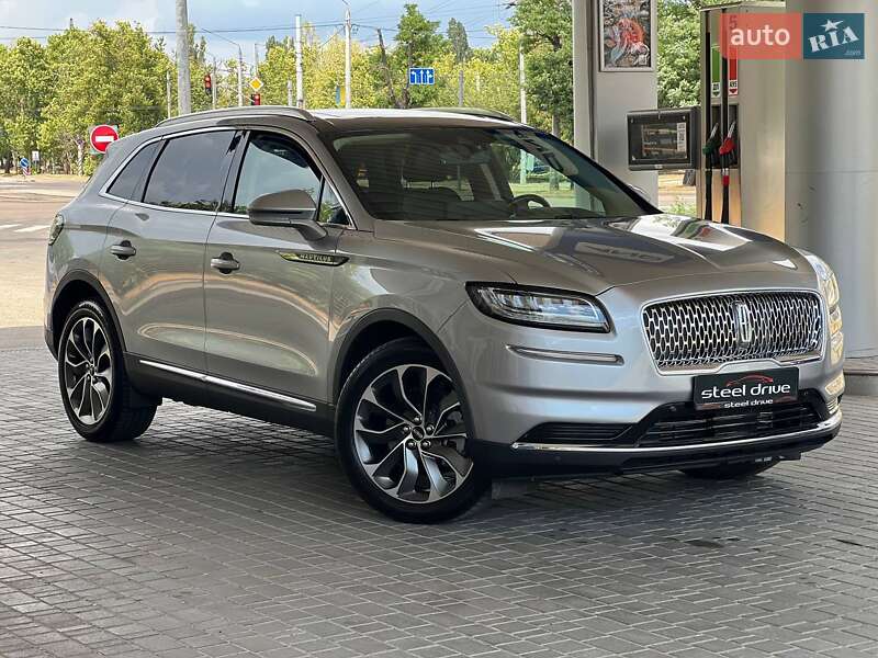 Lincoln Nautilus 2021