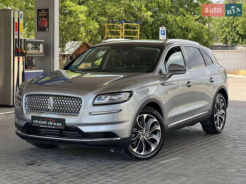 Lincoln Nautilus 2021