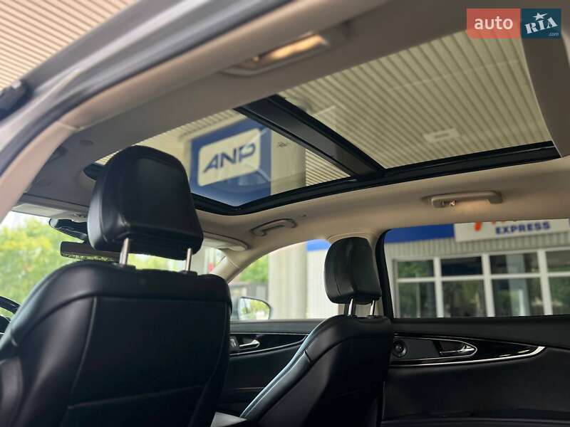 Lincoln Nautilus 2021