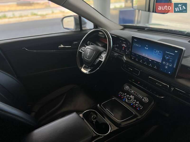 Lincoln Nautilus 2021