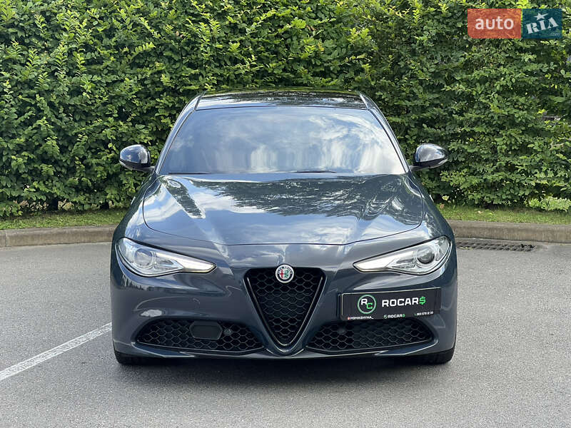 Alfa Romeo-36