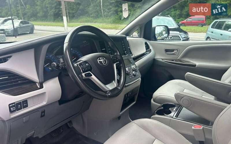 Toyota Sienna 2018