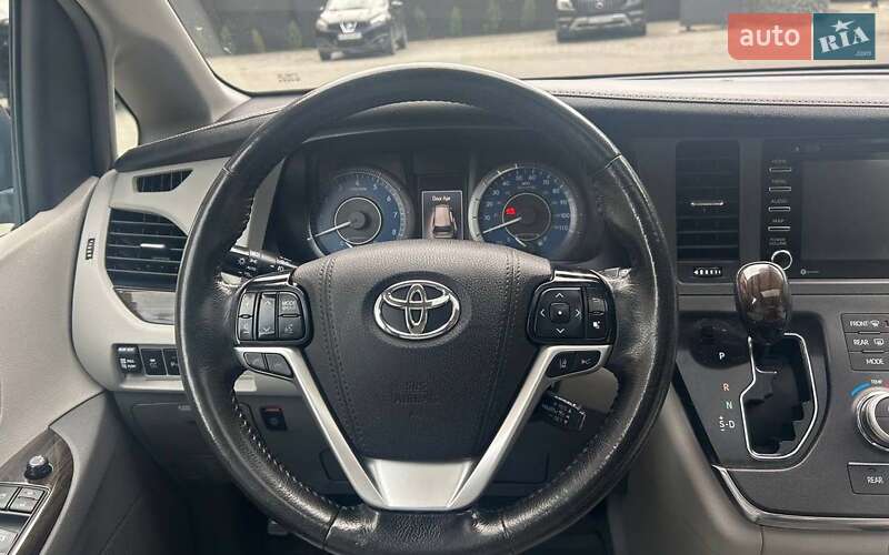 Toyota Sienna 2018