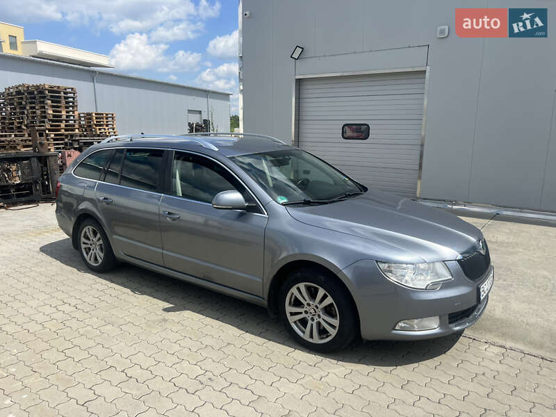 Skoda Superb 2011