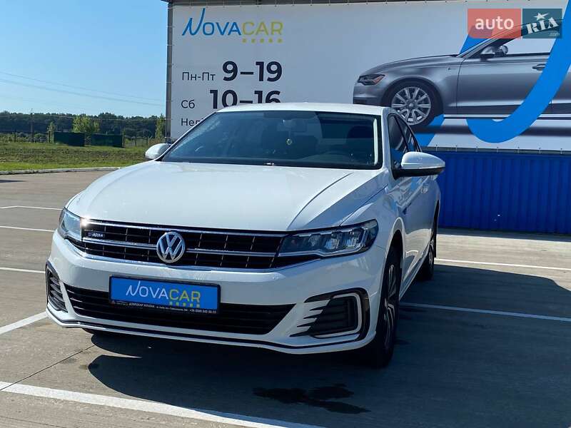 Volkswagen e-Bora 2019