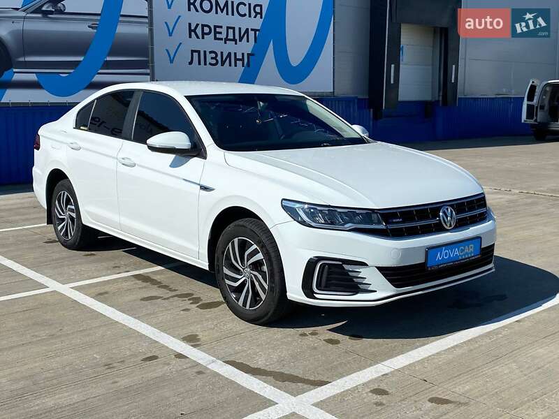 Volkswagen e-Bora 2019