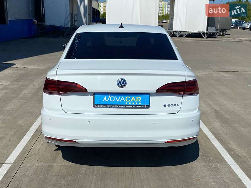 Volkswagen e-Bora 2019