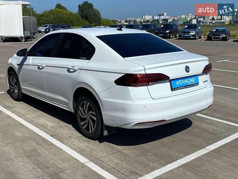 Volkswagen e-Bora 2019