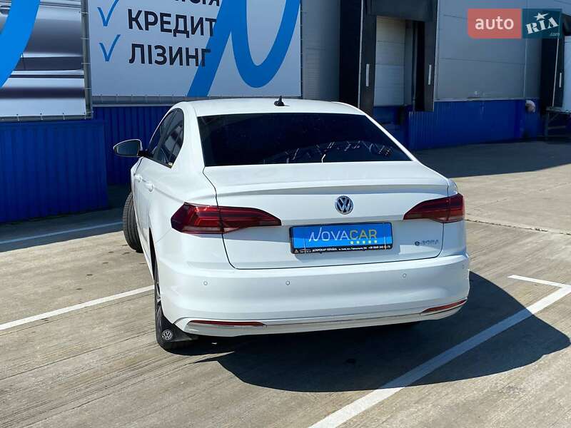 Volkswagen e-Bora 2019