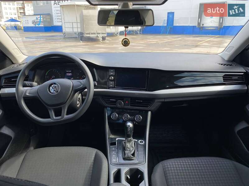 Volkswagen e-Bora 2019