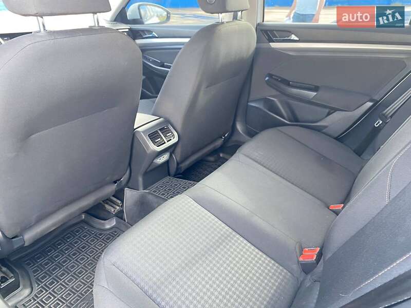 Volkswagen e-Bora 2019