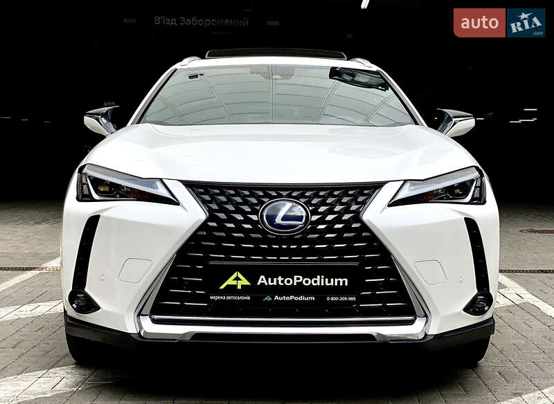 Lexus UX 2021