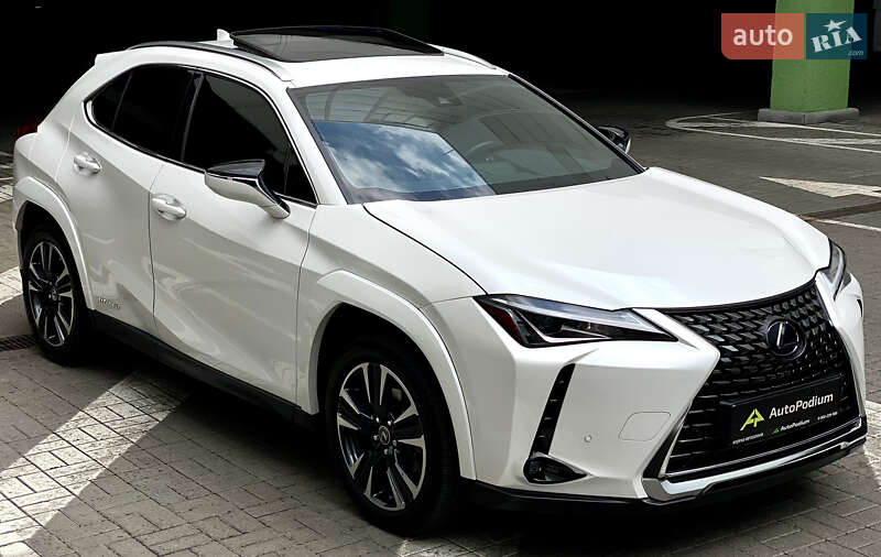 Lexus UX 2021