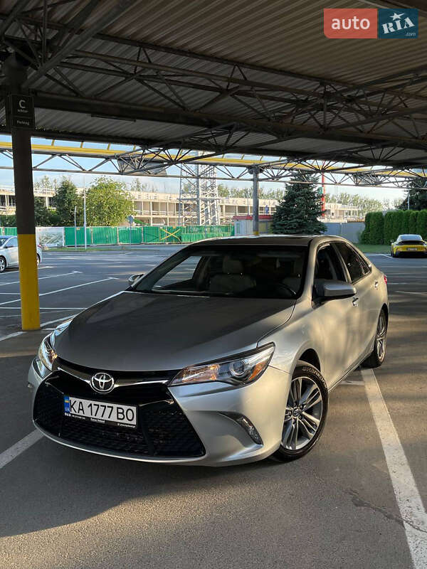 Toyota Camry 2017