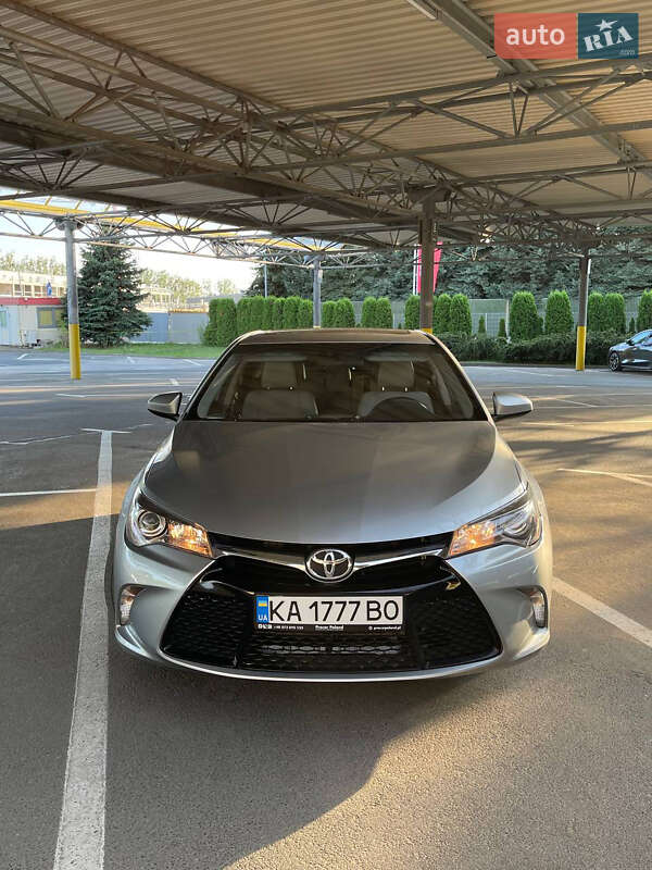 Toyota Camry 2017