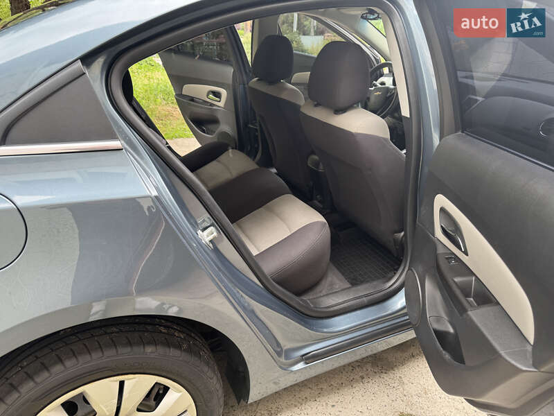 Chevrolet Cruze 2012