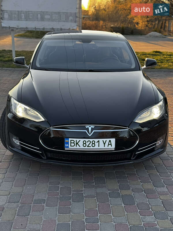 Tesla-35