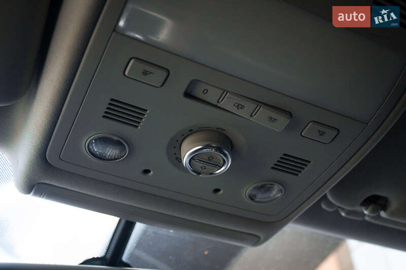 Volkswagen Touareg 2012