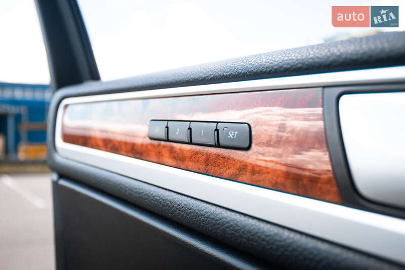 Volkswagen Touareg 2012