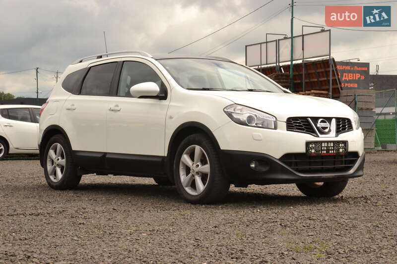 Nissan Qashqai+2 2012