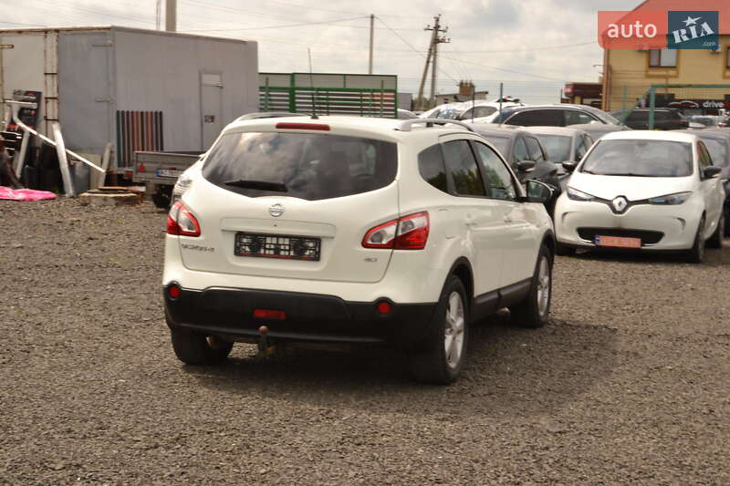Nissan Qashqai+2 2012