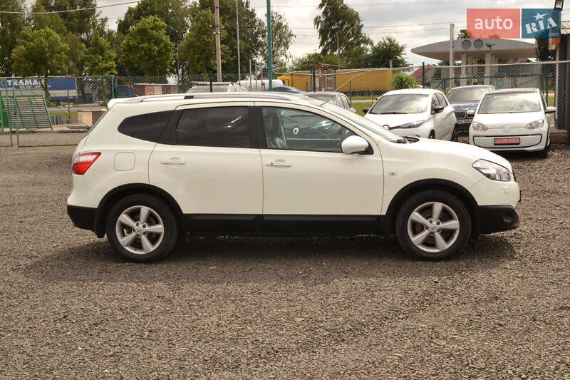 Nissan Qashqai+2 2012