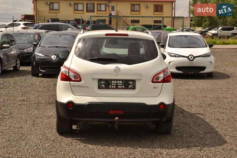 Nissan Qashqai+2 2012