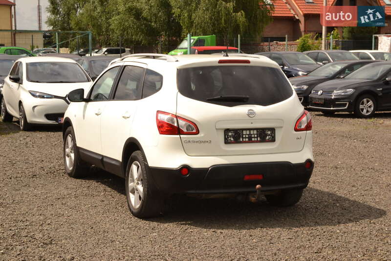 Nissan Qashqai+2 2012