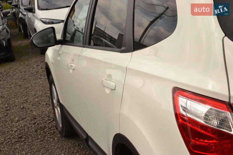 Nissan Qashqai+2 2012